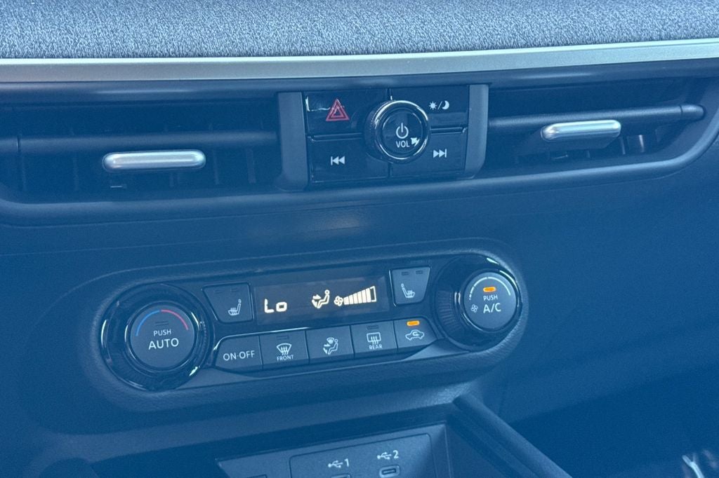 2027 Nissan Kicks SV