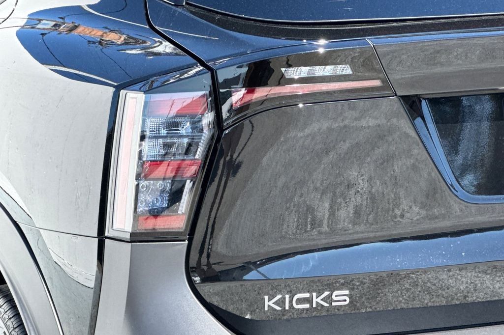 2027 Nissan Kicks SV