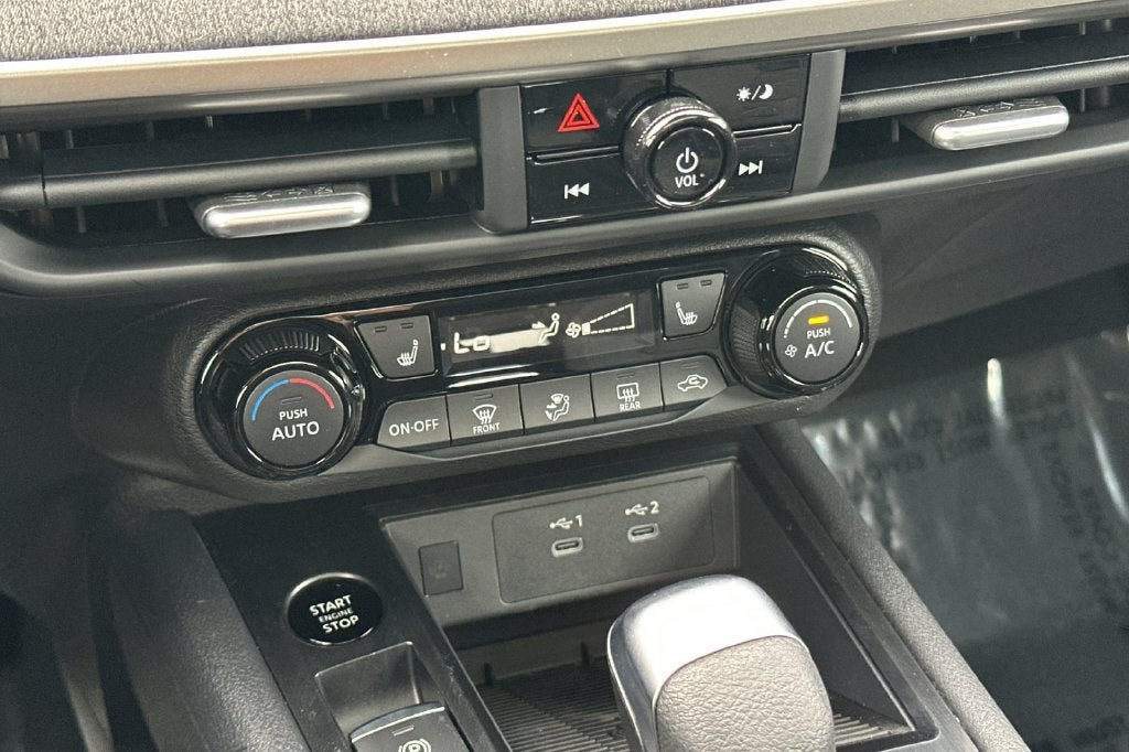 2027 Nissan Kicks SV