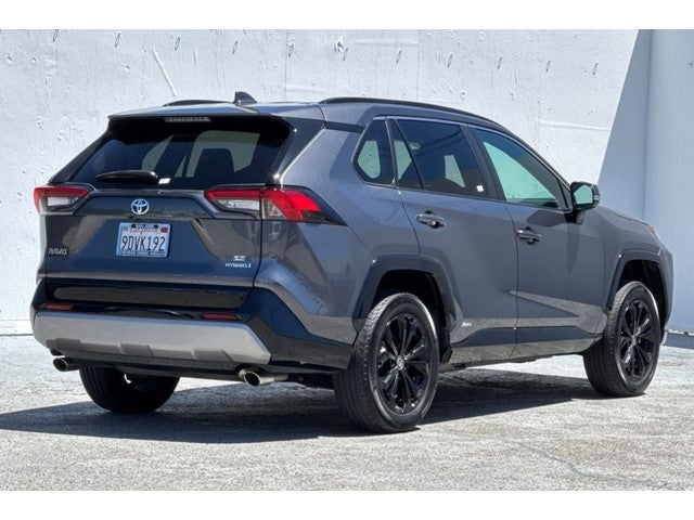 2022 Toyota RAV4 Hybrid SE