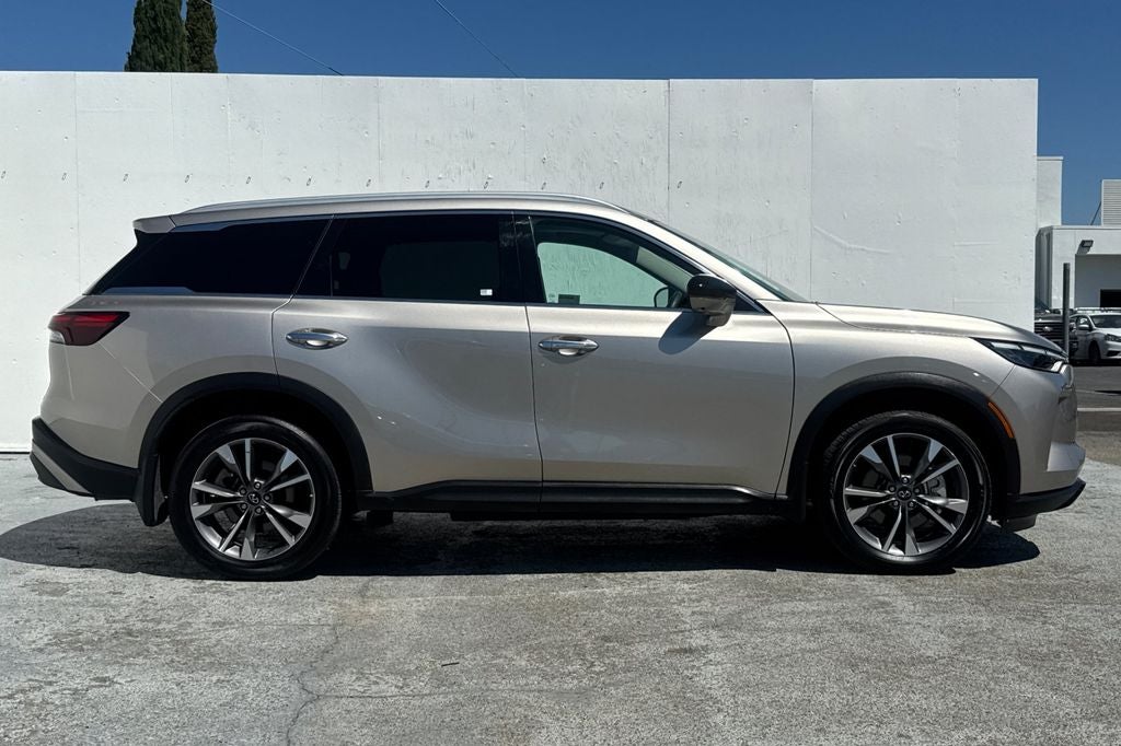 2025 INFINITI QX60 LUXE