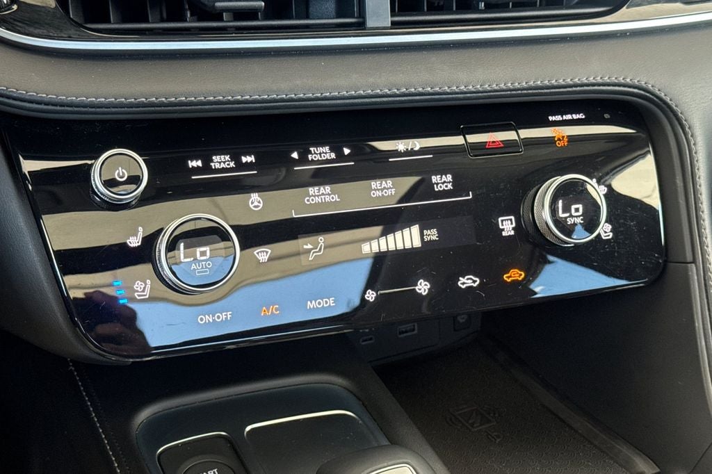 2025 INFINITI QX60 LUXE