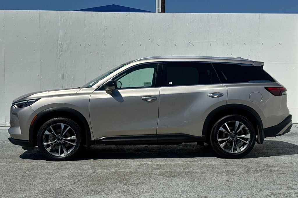 2025 INFINITI QX60 LUXE