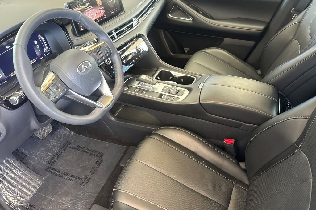 2025 INFINITI QX60 LUXE
