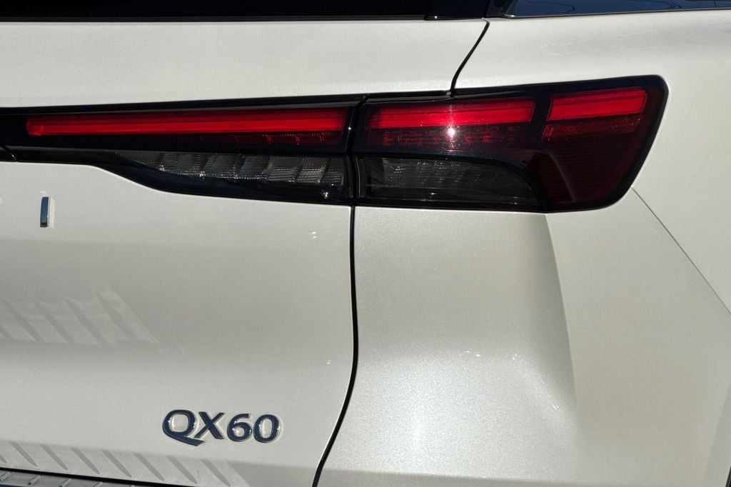 2023 INFINITI QX60 LUXE AWD