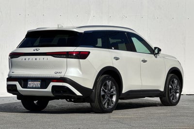2023 INFINITI QX60 LUXE AWD