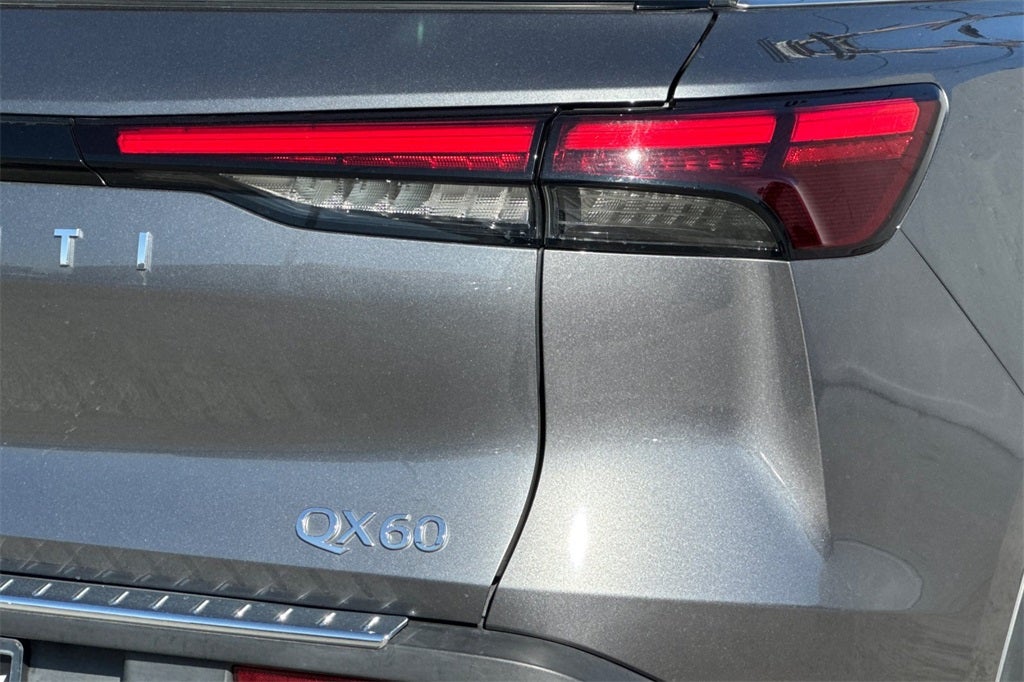 2023 INFINITI QX60 LUXE AWD
