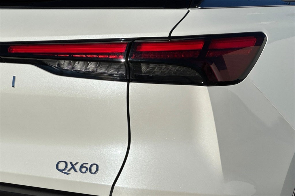 2023 INFINITI QX60 LUXE AWD
