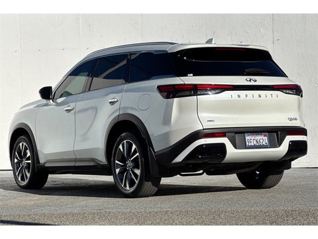 2023 INFINITI QX60 LUXE AWD