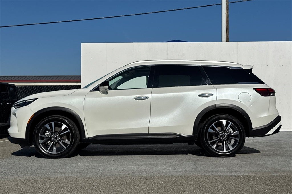 2023 INFINITI QX60 LUXE AWD