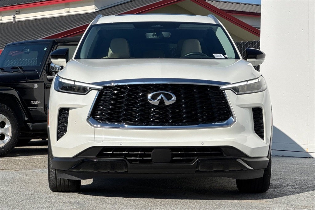 2023 INFINITI QX60 LUXE AWD