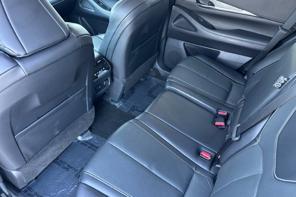 2023 INFINITI QX60 LUXE AWD