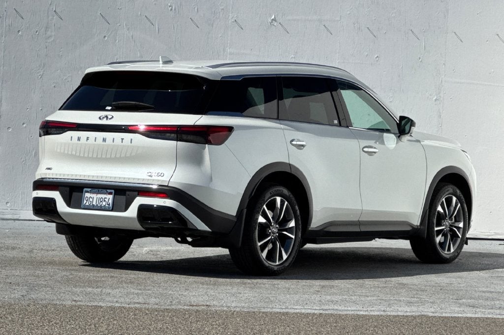 2023 INFINITI QX60 LUXE AWD