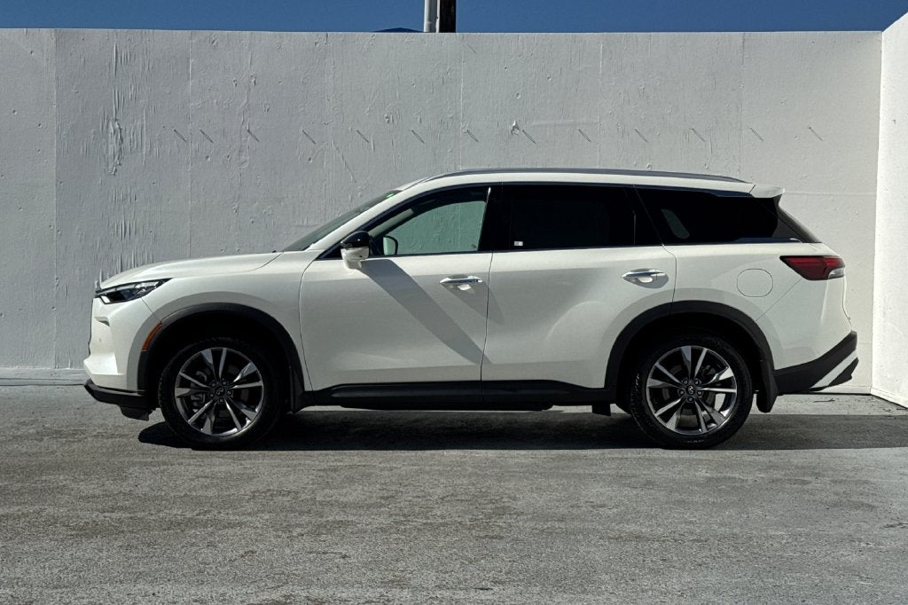 2023 INFINITI QX60 LUXE AWD