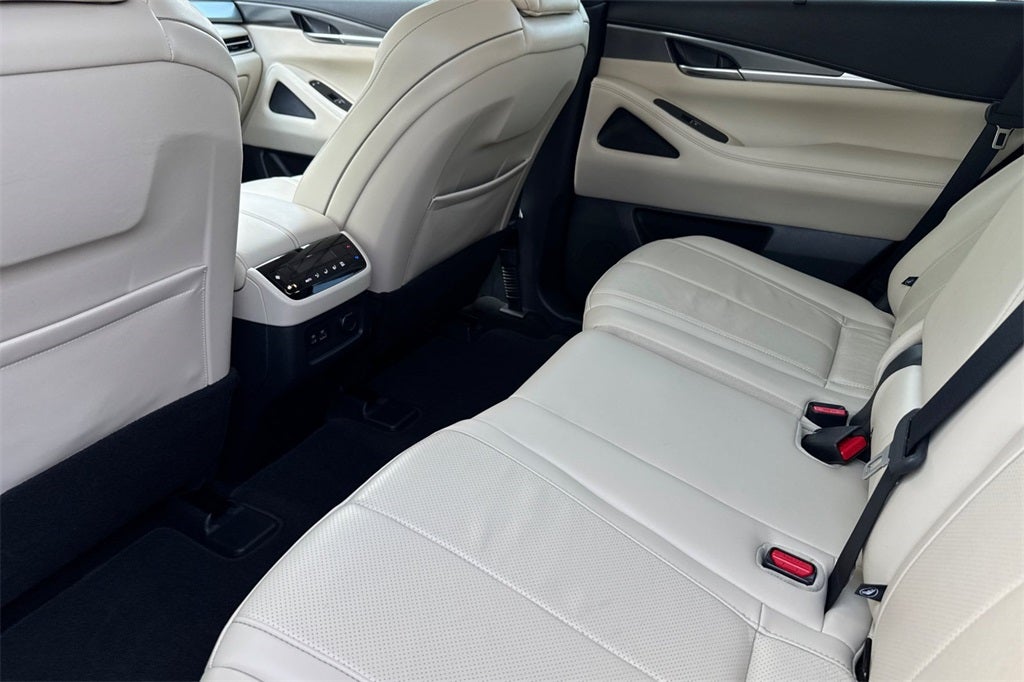 2023 INFINITI QX60 LUXE AWD