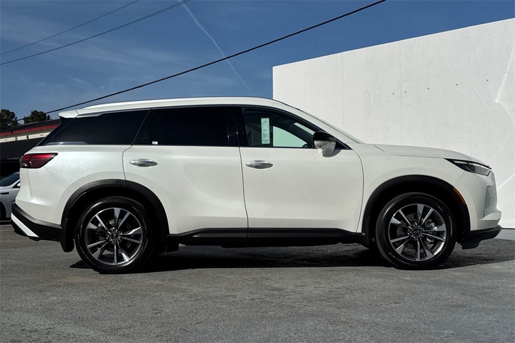 2023 INFINITI QX60 LUXE AWD