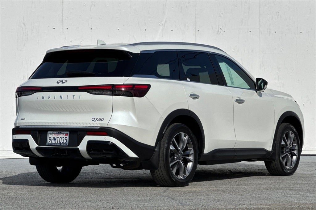 2023 INFINITI QX60 LUXE AWD