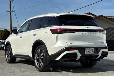 2023 INFINITI QX60 LUXE AWD