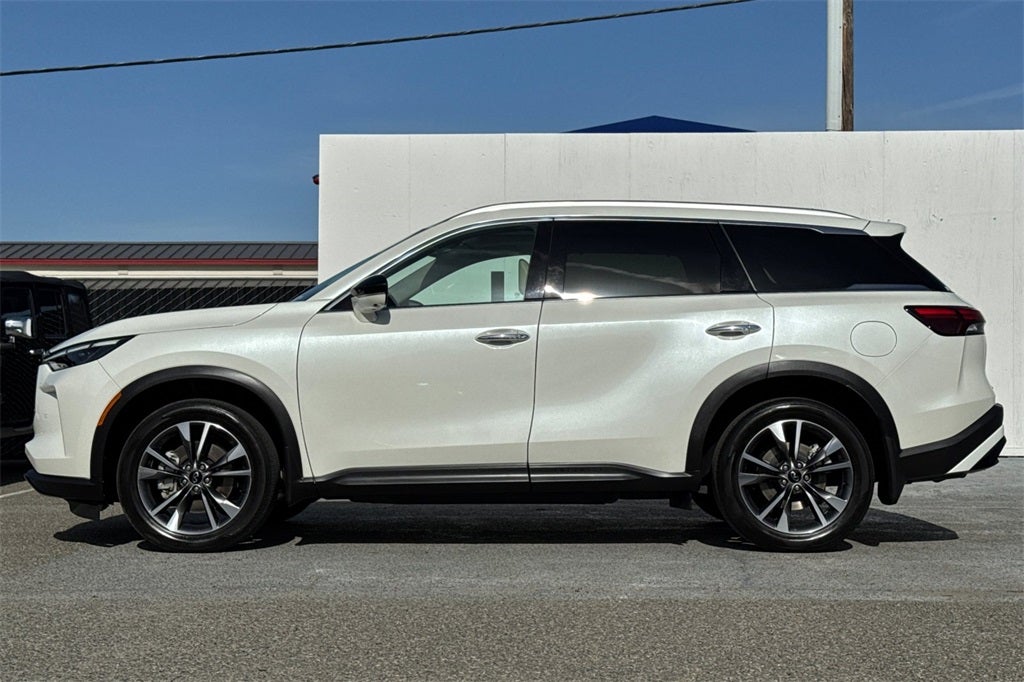 2023 INFINITI QX60 LUXE AWD
