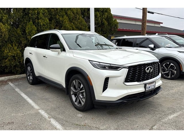 2023 INFINITI QX60 LUXE AWD
