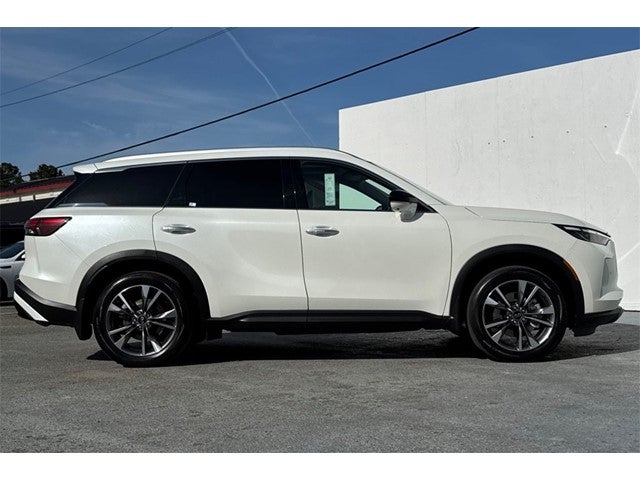 2023 INFINITI QX60 LUXE AWD