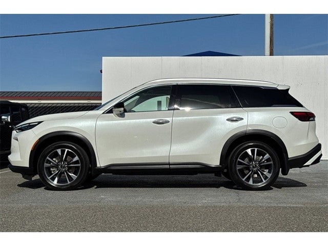 2023 INFINITI QX60 LUXE AWD