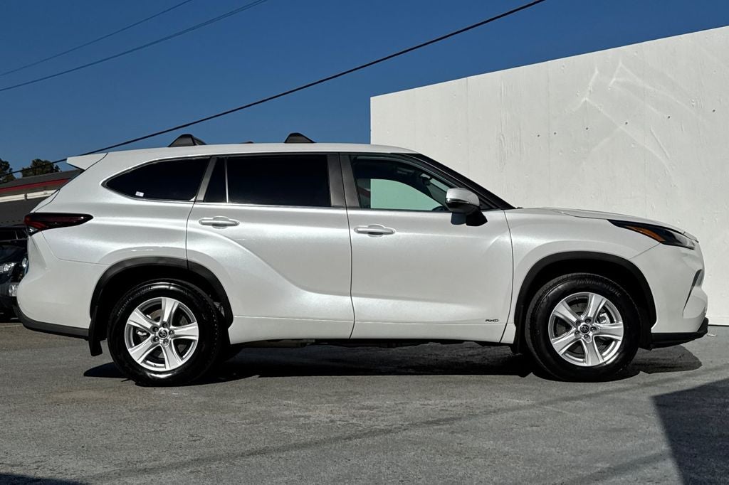 2024 Toyota Highlander Hybrid LE