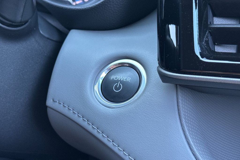 2024 Toyota Highlander Hybrid LE