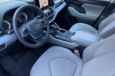 2024 Toyota Highlander Hybrid LE