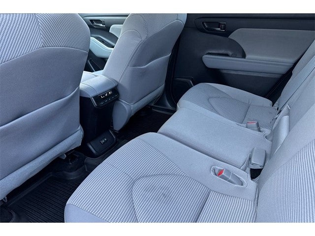 2024 Toyota Highlander Hybrid LE