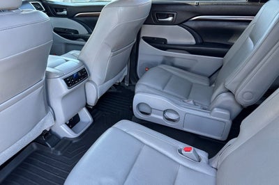 2015 Toyota Highlander Base