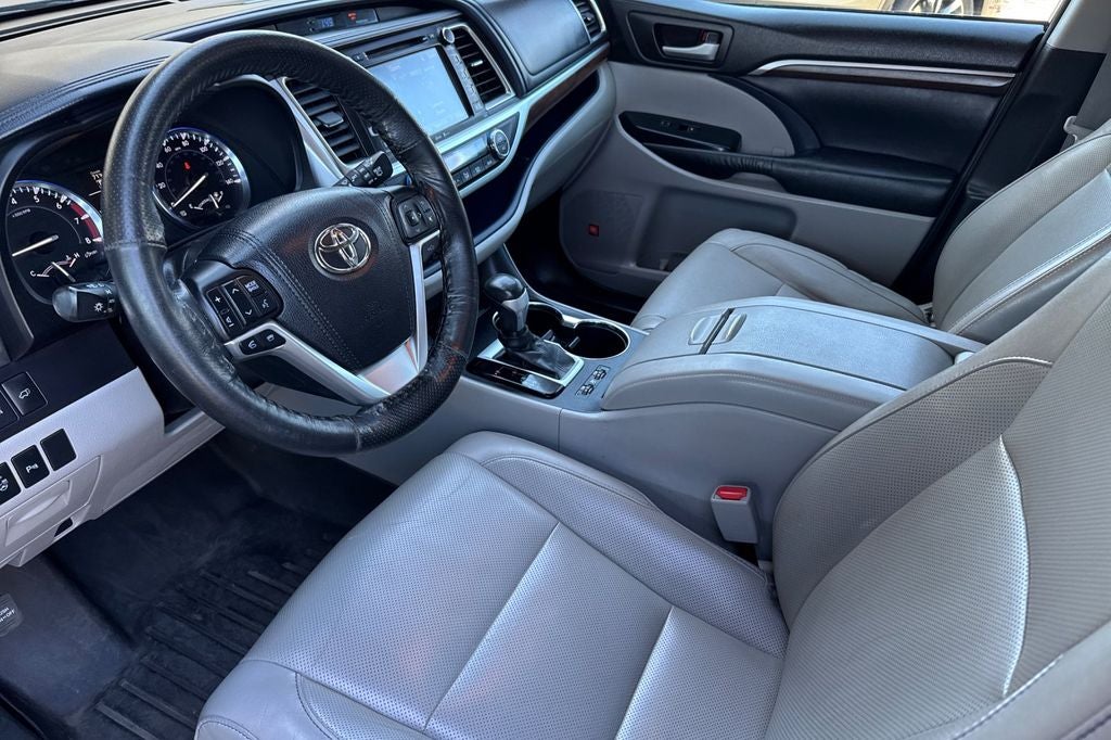 2015 Toyota Highlander Base