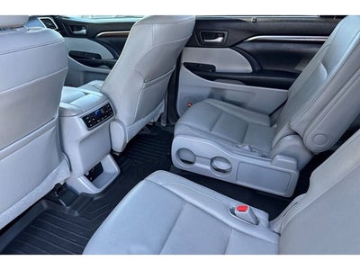 2015 Toyota Highlander Base