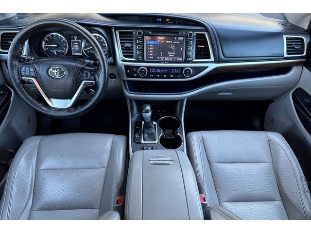 2015 Toyota Highlander Base