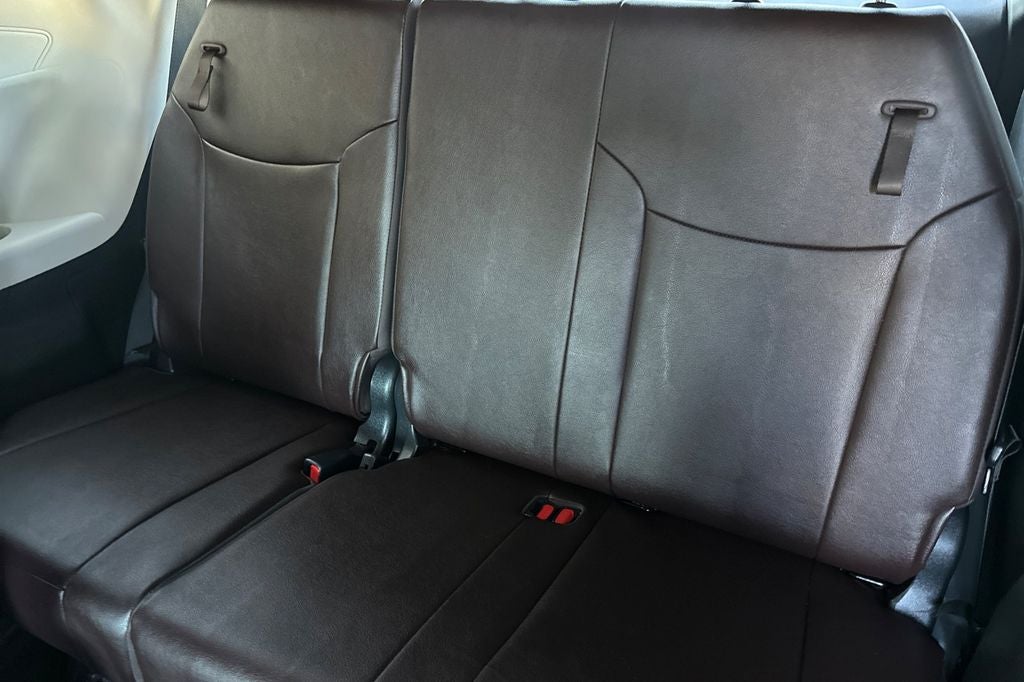 2022 Toyota Sienna Platinum 7 Passenger