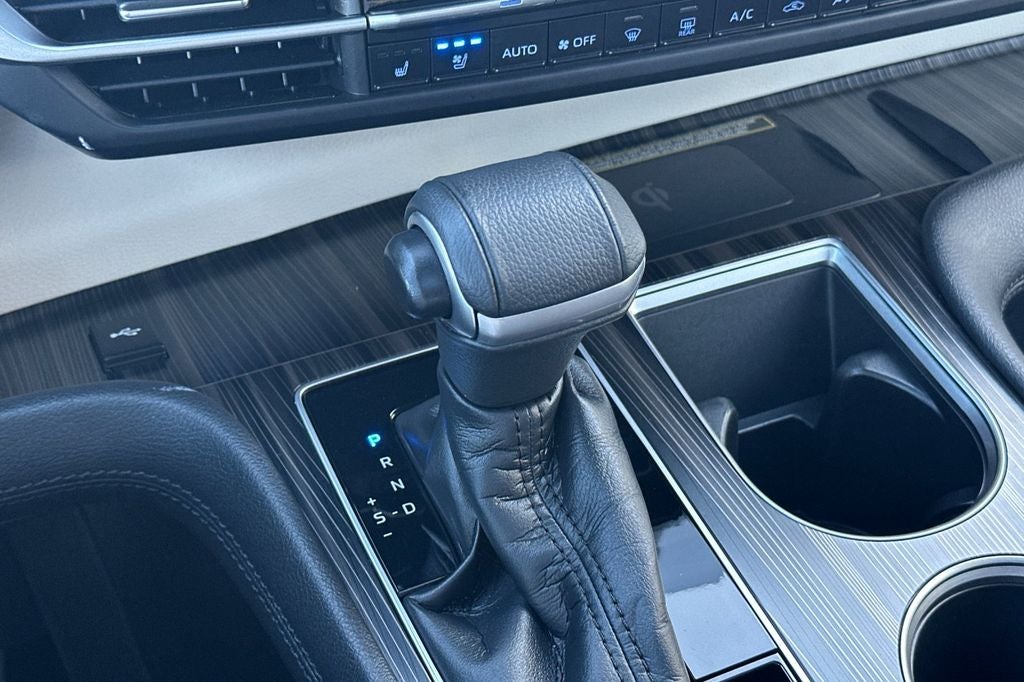 2022 Toyota Sienna Platinum 7 Passenger