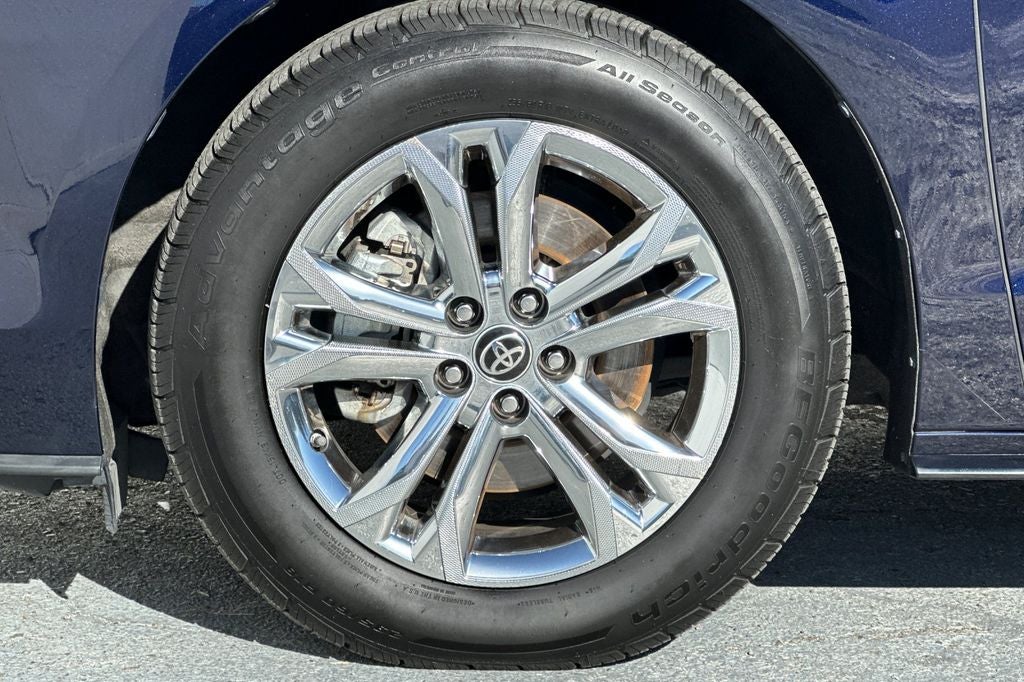 2022 Toyota Sienna Platinum 7 Passenger