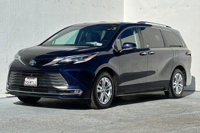 2022 Toyota Sienna Platinum 7 Passenger