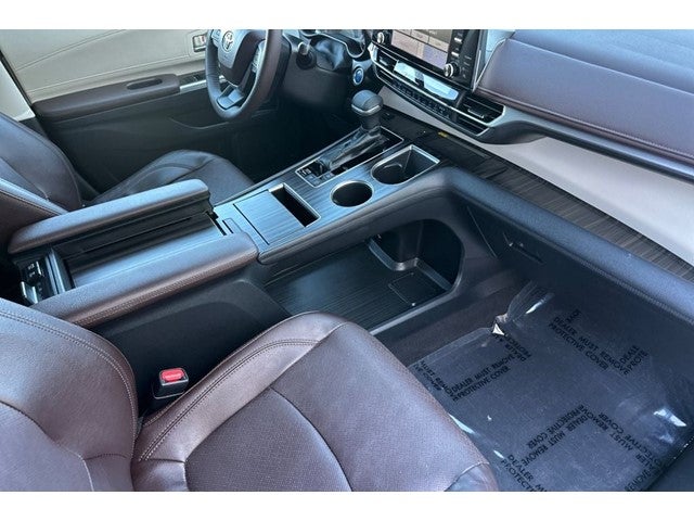 2022 Toyota Sienna Platinum 7 Passenger