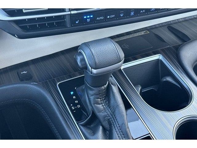 2022 Toyota Sienna Platinum 7 Passenger
