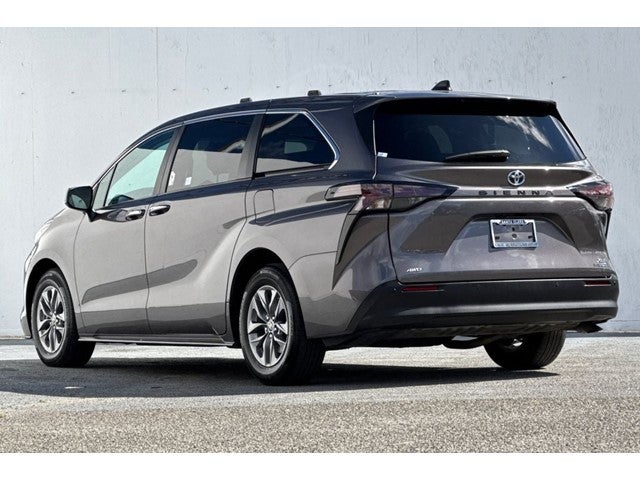 2024 Toyota Sienna XLE 7 Passenger