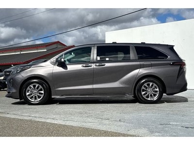 2024 Toyota Sienna XLE 7 Passenger