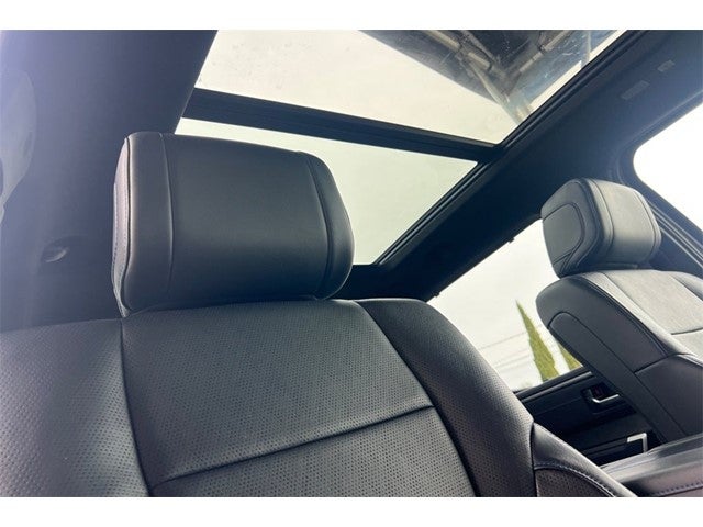 2023 Toyota Tundra Hybrid Platinum