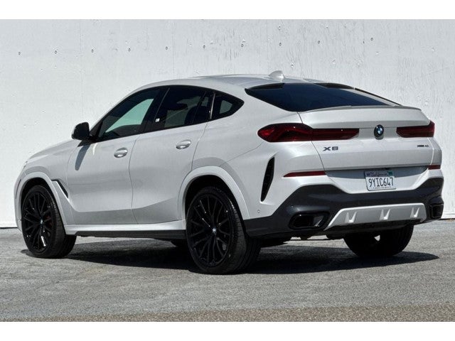 2023 BMW X6 xDrive40i