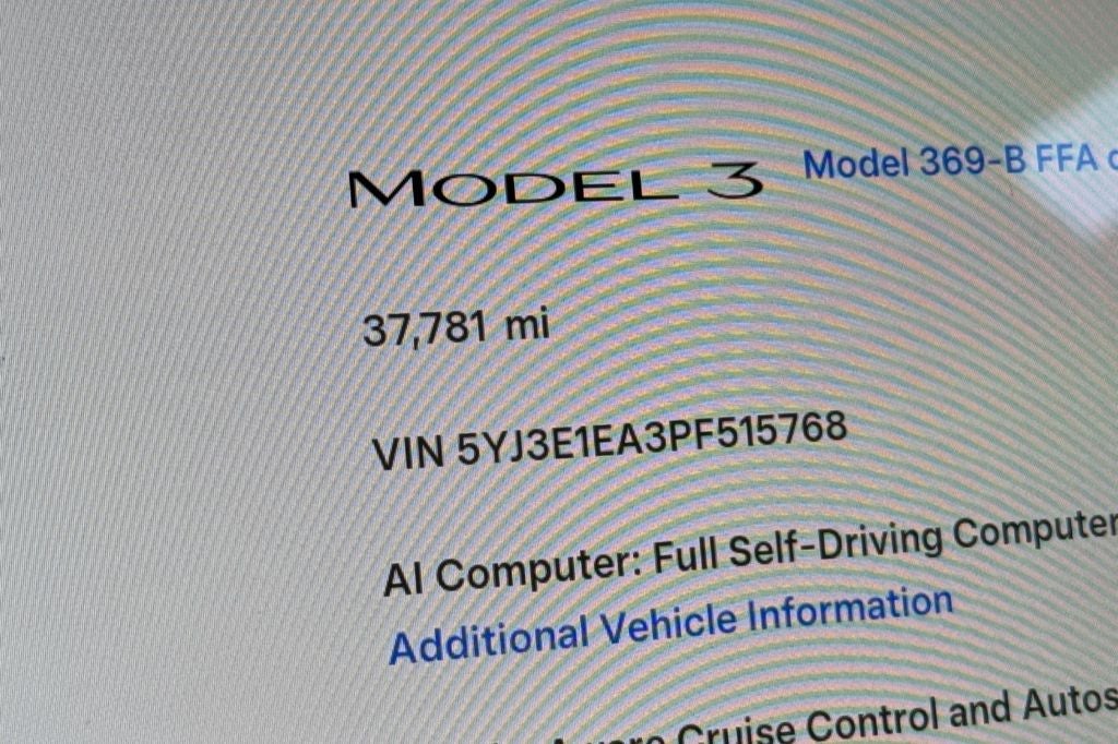 2023 Tesla Model 3 .