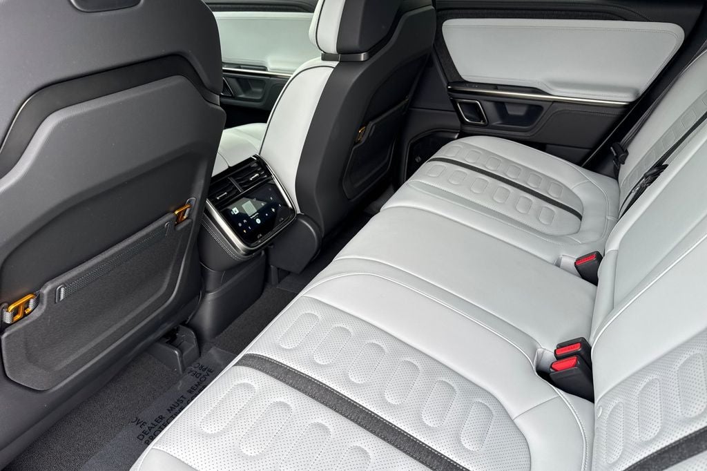 2024 Rivian R1T Adventure