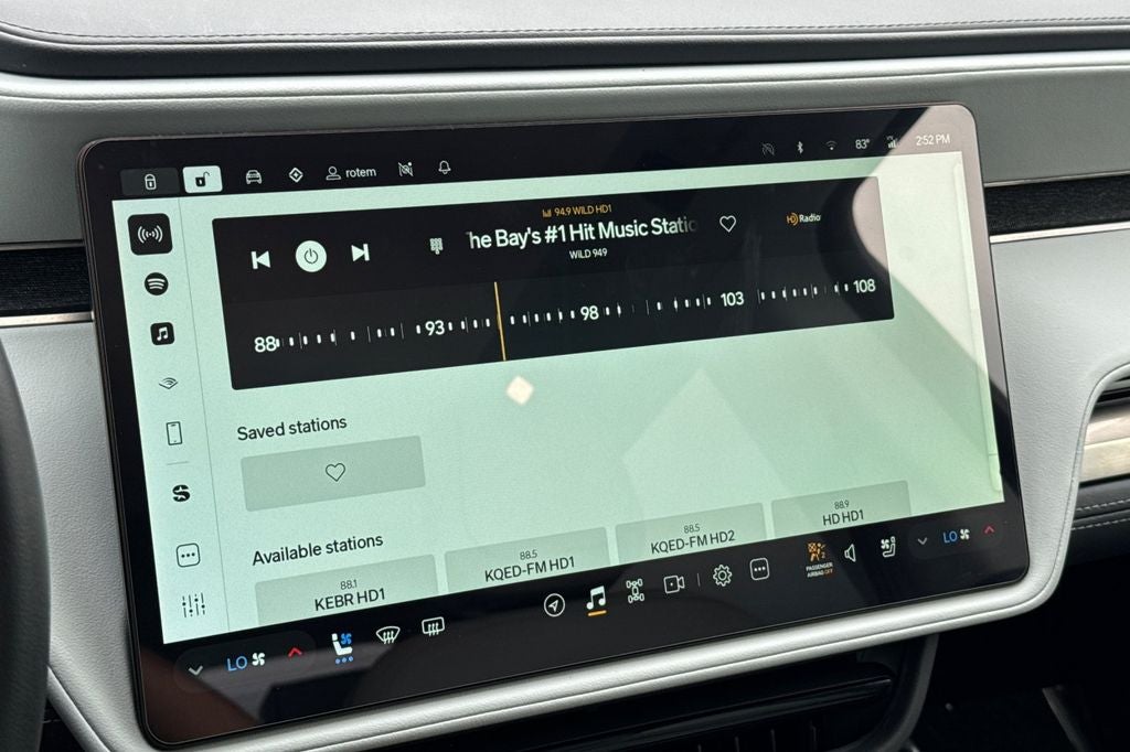 2024 Rivian R1T Adventure
