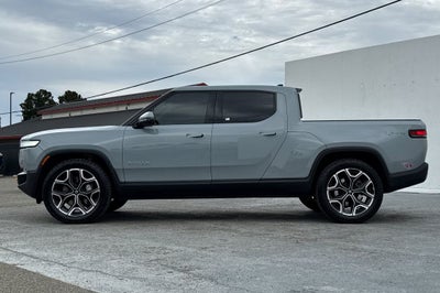 2024 Rivian R1T Adventure