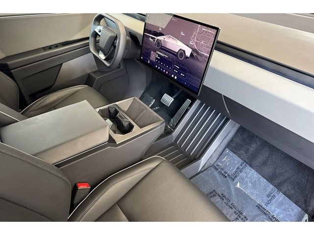 2025 Tesla Cybertruck .