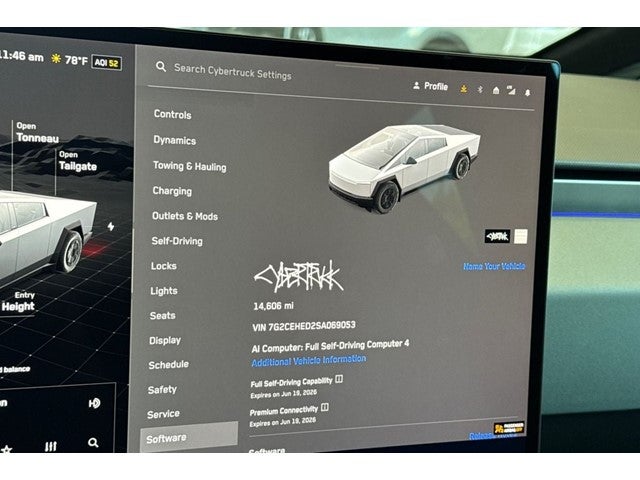 2025 Tesla Cybertruck .